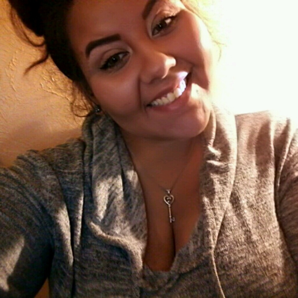 Meet your Posher, Melany